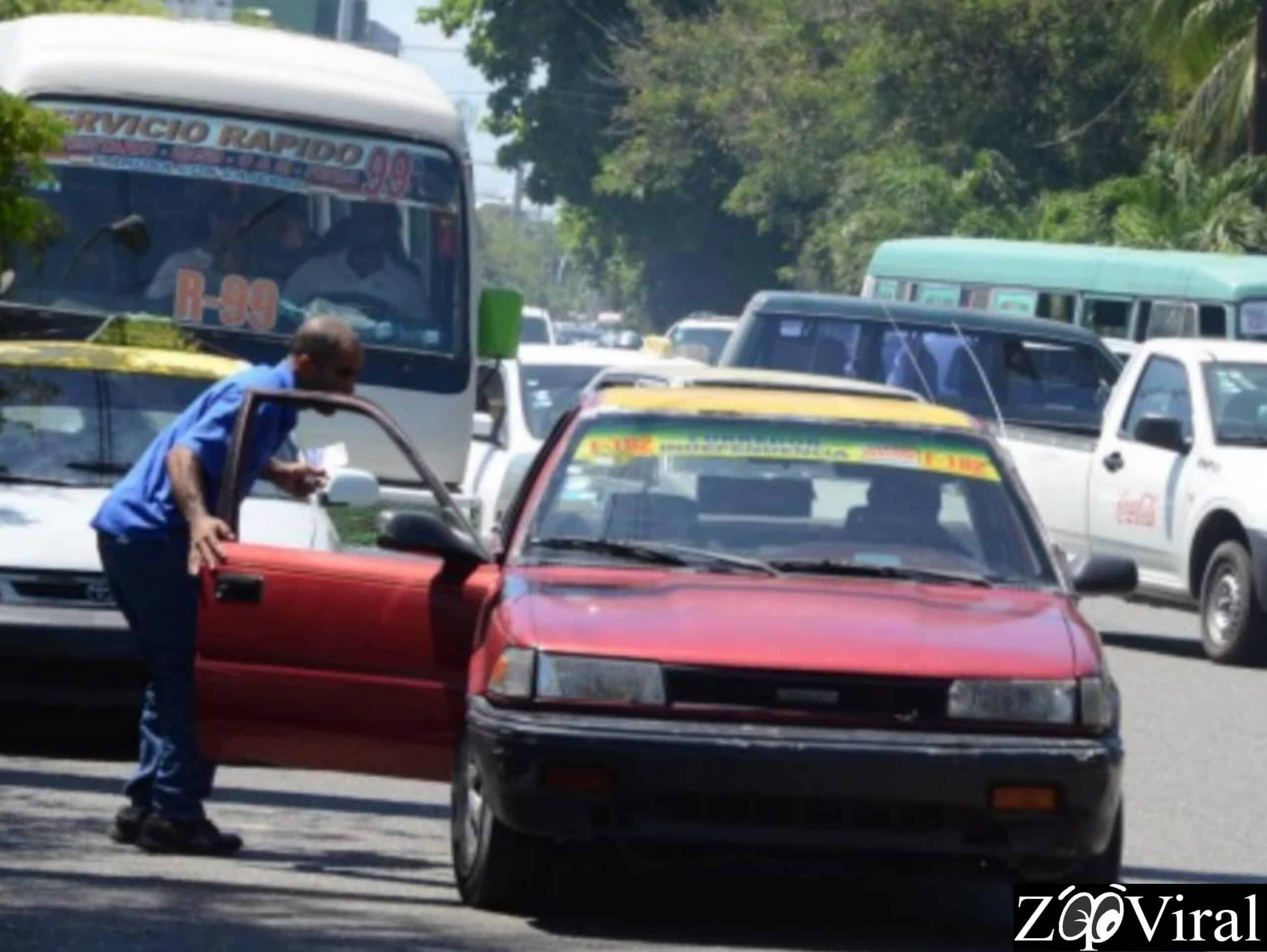 Pasajero es sorprendido por Chofer